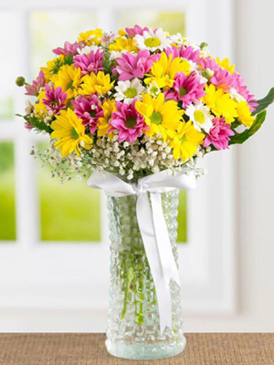 Vazoda Renkli Kır Çiçekleri